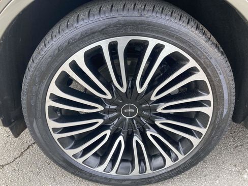 New 2025 Lincoln Aviator Black Label image 14