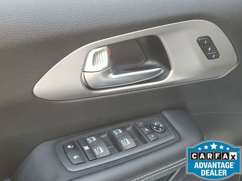 Used 2021 Chrysler Pacifica Limited w/ Premium & Safety Sphere Group image 46