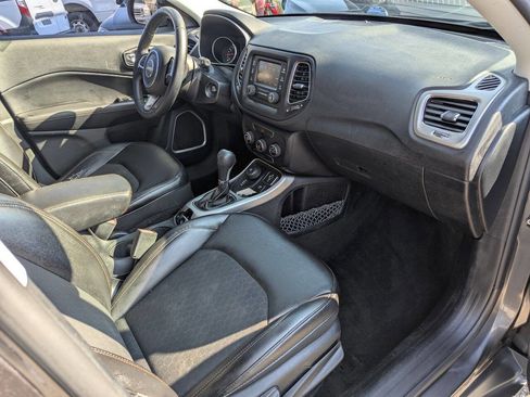 Used 2018 Jeep Compass Latitude image 10