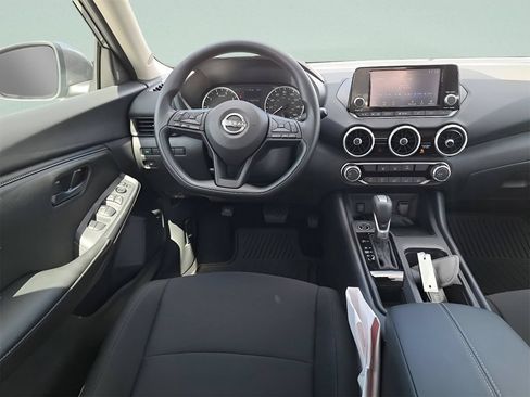 Certified 2025 Nissan Sentra S FWD image 22