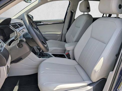 Used 2022 Volkswagen Tiguan SE FWD image 15