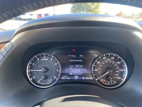 Used 2024 Nissan Armada SL w/ Captain's Chairs Package image 19