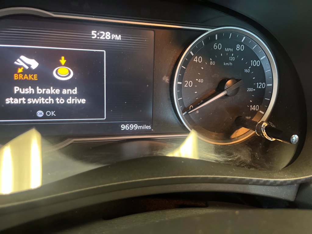 Used 2025 Nissan Versa SV w/ Trunk Package FWD image 4