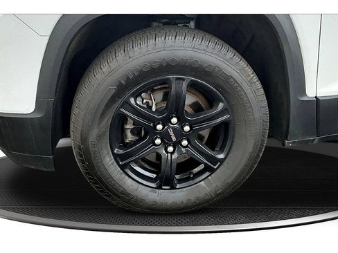 Used 2023 GMC Acadia AT4 w/ Technology Package AWD/4WD image 11
