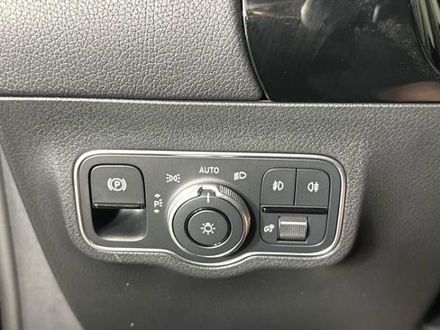 Certified 2026 Mercedes-Benz GLA 250 image 32