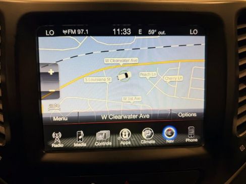 Used 2018 Jeep Cherokee Limited AWD/4WD image 45