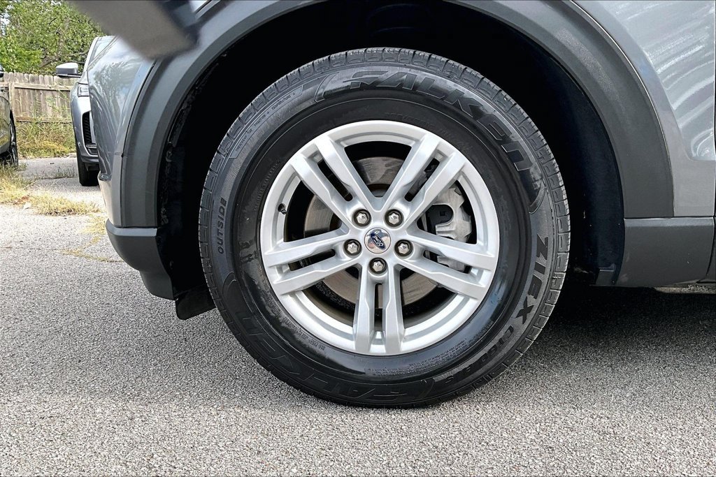 Used 2021 Ford Explorer XLT RWD image 11