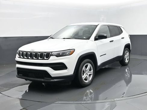 Used 2023 Jeep Compass Sport AWD/4WD image 2