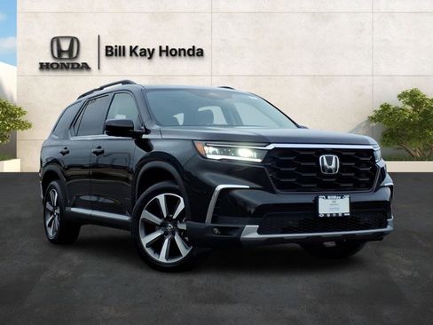 Used 2024 Honda Pilot Elite image 1