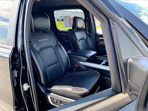 Used 2023 RAM 1500 Laramie AWD/4WD image 11