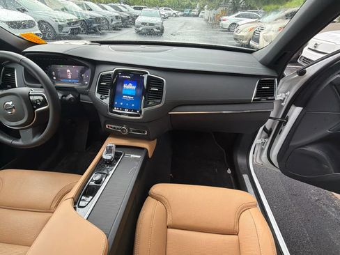 Certified 2024 Volvo XC90 B6 Ultimate AWD/4WD image 43