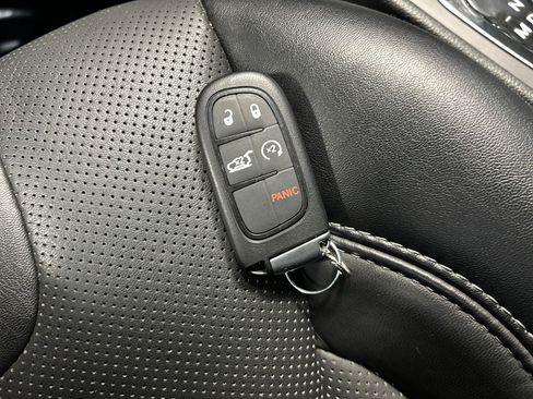 Used 2023 Jeep Cherokee Altitude Lux AWD/4WD image 31