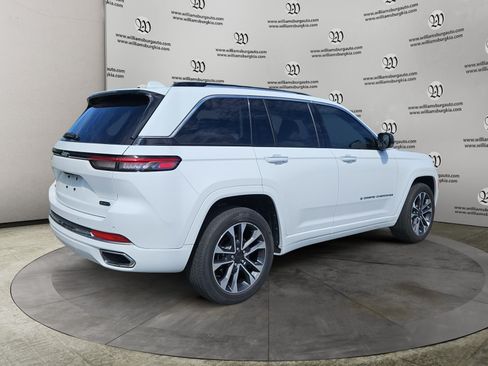 Used 2022 Jeep Grand Cherokee Overland AWD/4WD image 5