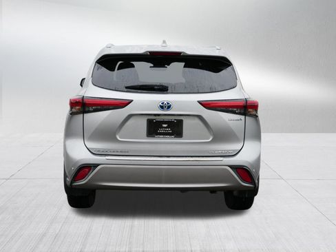 Used 2023 Toyota Highlander Platinum image 6