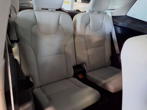 Used 2023 Volvo XC90 B6 Plus image 10
