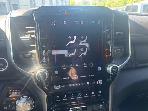 Used 2024 RAM 1500 Laramie AWD/4WD image 27