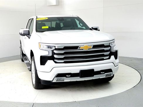 Used 2024 Chevrolet Silverado 1500 High Country w/ High Country Premium Package image 8