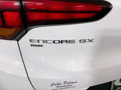 Used 2025 Buick Encore GX Preferred AWD/4WD image 10