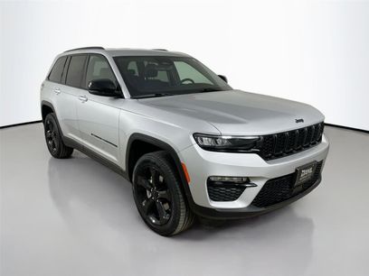 Used 2024 Jeep Grand Cherokee Limited w/ Black Appearance Package
