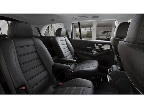 New 2026 Mercedes-Benz GLS 450 4MATIC image 5