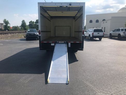 Used 2022 Ford E-350 and Econoline 350 Super Duty RWD image 7