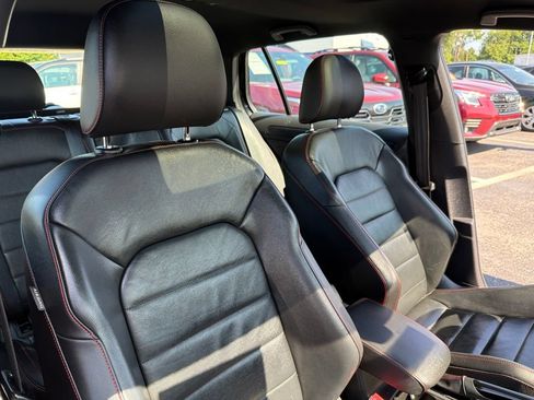 Used 2021 Volkswagen GTI SE FWD image 32