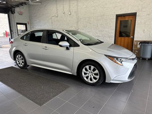 Used 2024 Toyota Corolla LE FWD image 1
