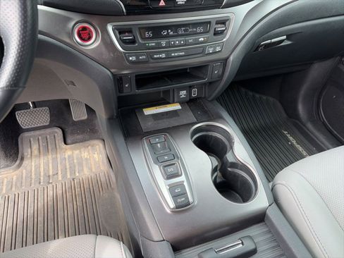 Used 2023 Honda Passport EX-L image 25