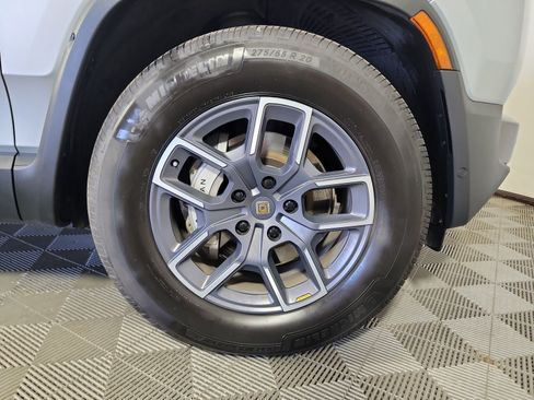 Used 2023 Rivian R1S Adventure AWD/4WD image 11