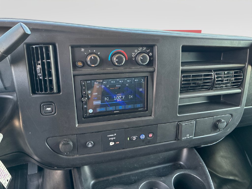 Used 2025 Chevrolet Express 3500 Extended w/ Driver Convenience Package RWD image 13