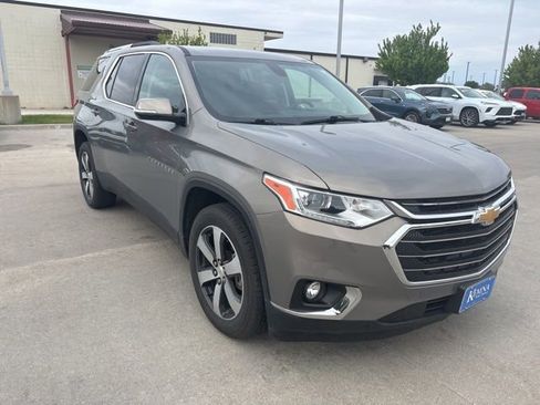 Used 2018 Chevrolet Traverse LT AWD/4WD image 1
