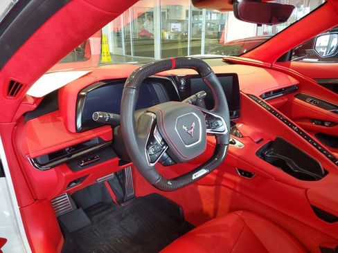 Used 2025 Chevrolet Corvette E-Ray w/ Stealth Interior Trim Package AWD/4WD image 8