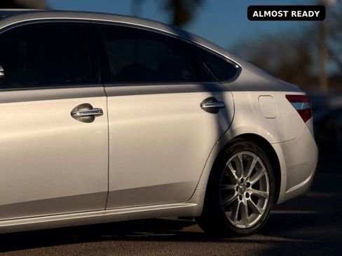 Used 2013 Toyota Avalon XLE Touring image 3