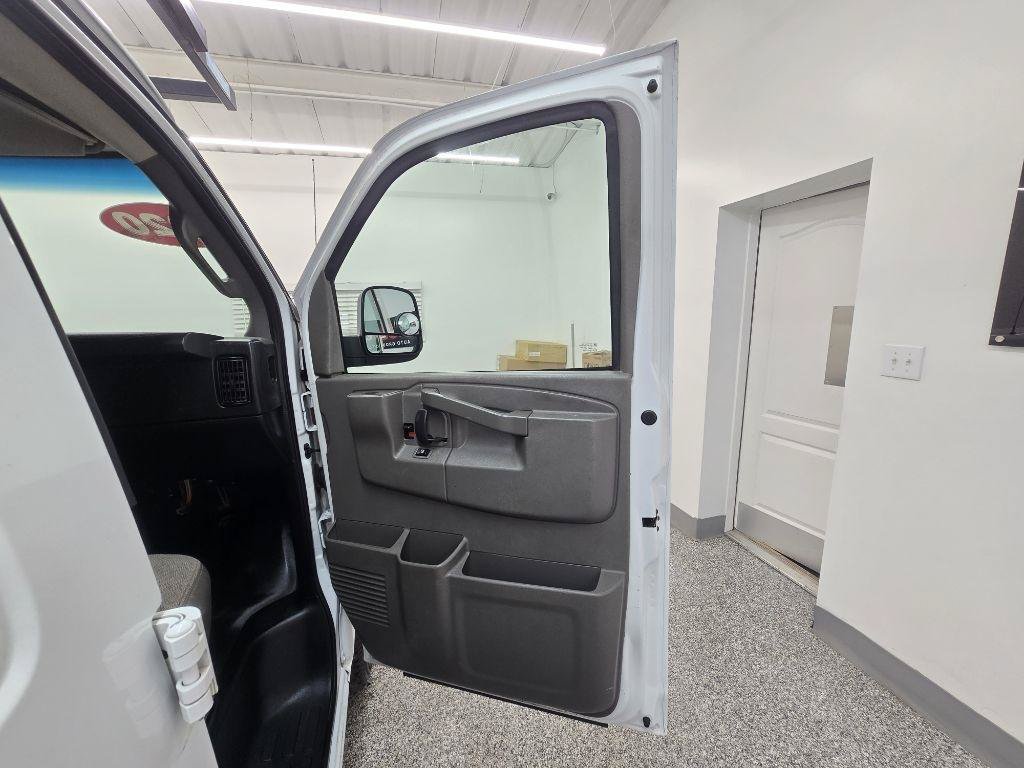 Used 2020 Chevrolet Express 2500 w/ Driver Convenience Package RWD image 26