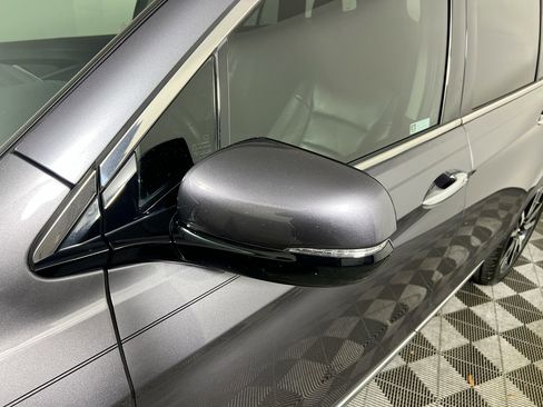 Used 2021 Honda Pilot Touring image 12