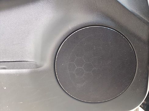 Used 2015 Chevrolet Impala LT w/ LT Sunroof Package image 32