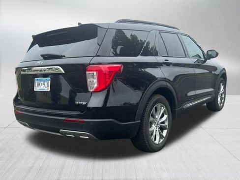 Used 2022 Ford Explorer XLT AWD/4WD image 7