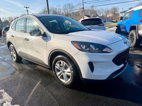Used 2022 Ford Escape S AWD/4WD image 3