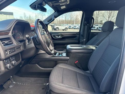 Used 2023 Chevrolet Suburban LS image 9