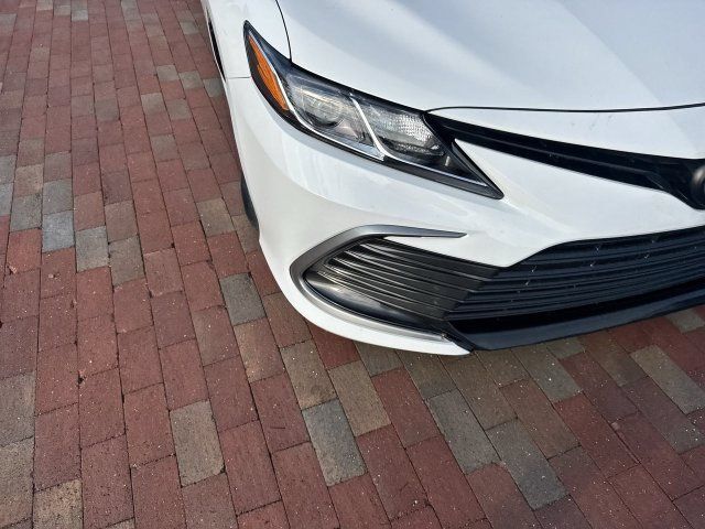 Used 2023 Toyota Camry LE FWD image 21