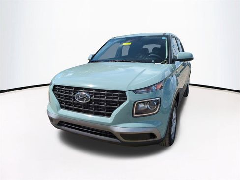 New 2026 Hyundai Venue SE image 9