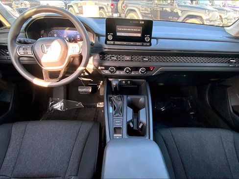 Used 2025 Honda Accord SE image 14