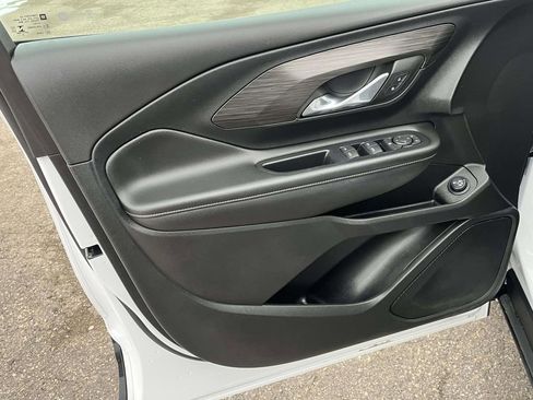 Certified 2023 GMC Terrain SLE w/ Driver Convenience Package image 17
