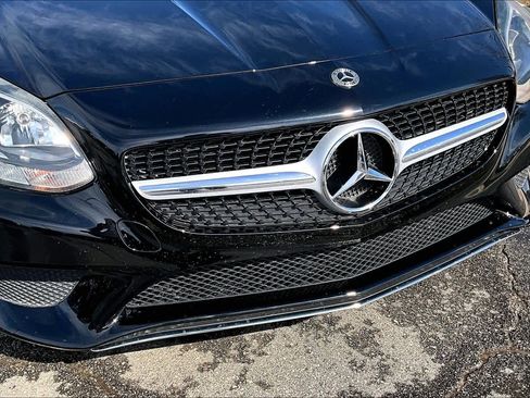 Used 2019 Mercedes-Benz SLC 300 image 30