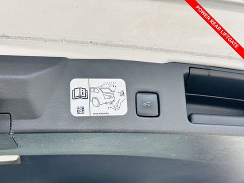 Used 2020 Ford Escape SEL AWD/4WD image 10