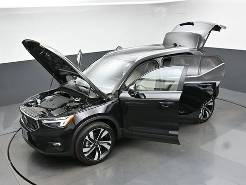 Used 2023 Volvo XC40 B5 Plus w/ Protection Package Premier AWD/4WD image 51