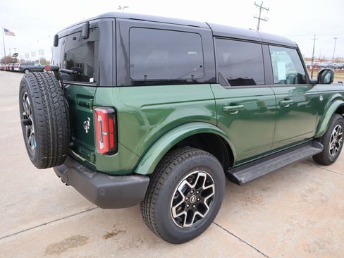 New 2025 Ford Bronco Outer Banks image 21