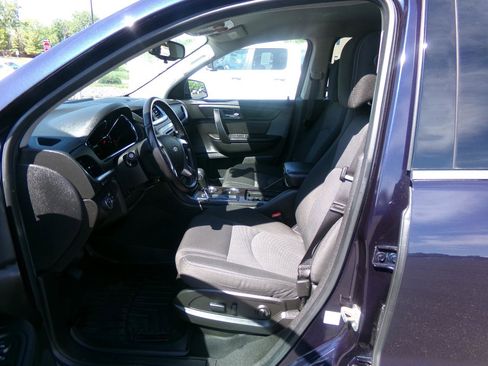 Used 2016 Chevrolet Traverse LT w/ Style and Technology Package AWD/4WD image 11