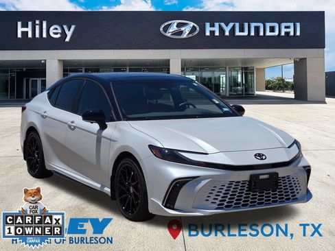 Used 2026 Toyota Camry XSE w/ Premium Plus Package FWD image 2
