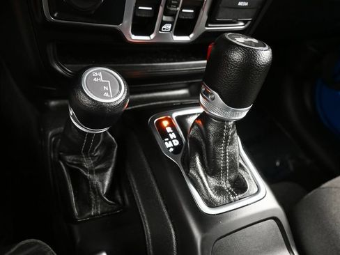 Used 2024 Jeep Wrangler Unlimited Sport AWD/4WD image 20